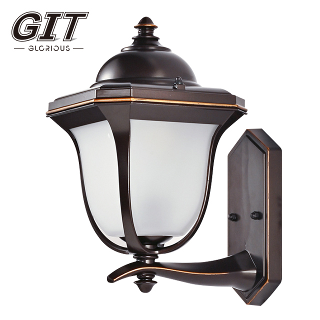 European Small Straw Hat Wall Light